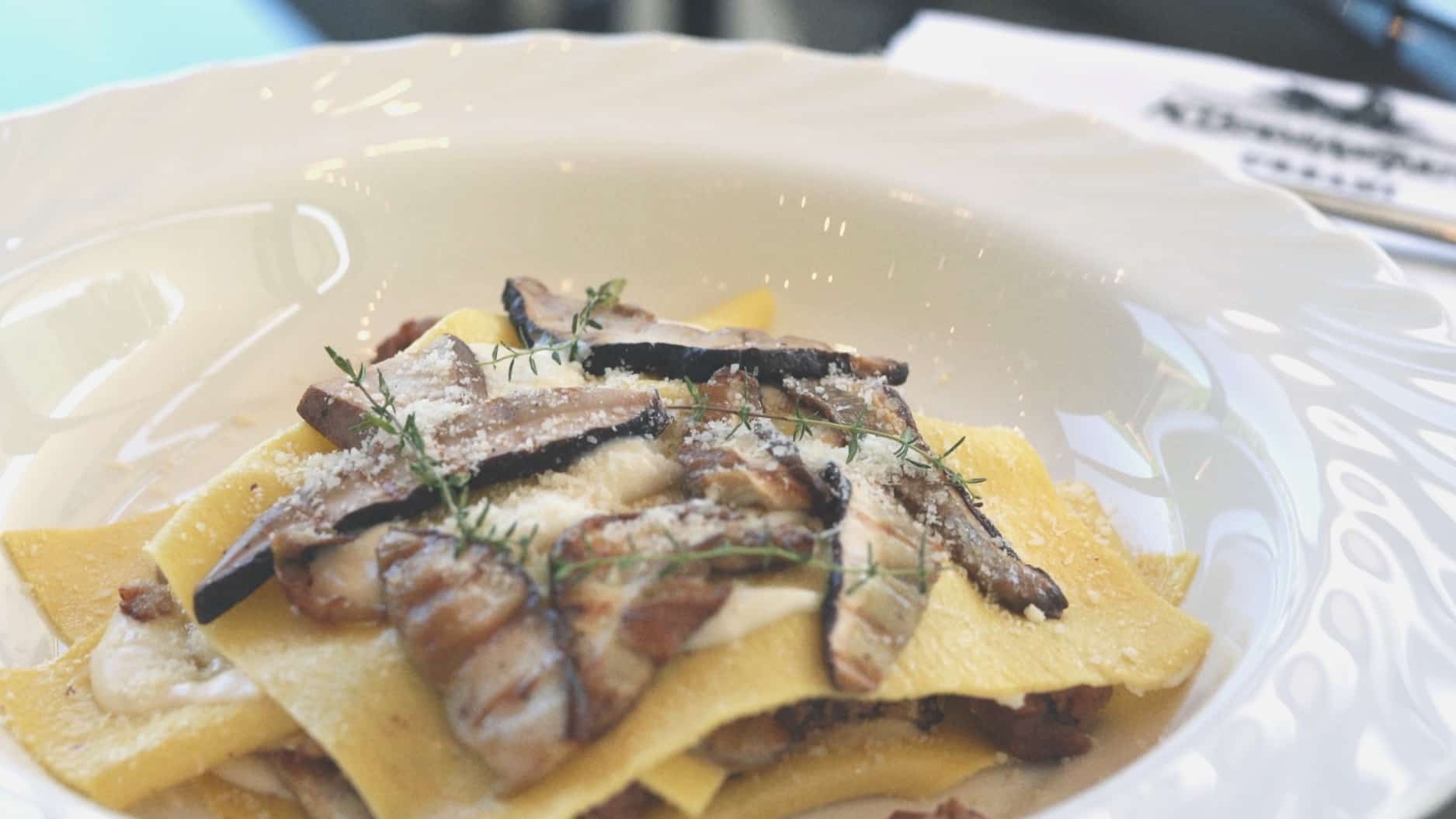 LASAGNA CON FUNGHI PORCINI, TALEGGIO E SALSICCIA DI NORCIA Urbani Tartufi